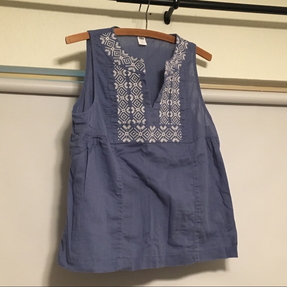 Blue sleeveless shirt